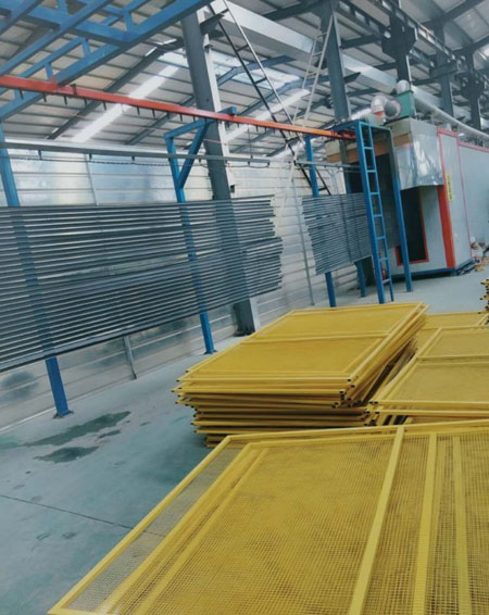 鋁型材車(chē)間.jpg 鋁型材車(chē)間.jpg